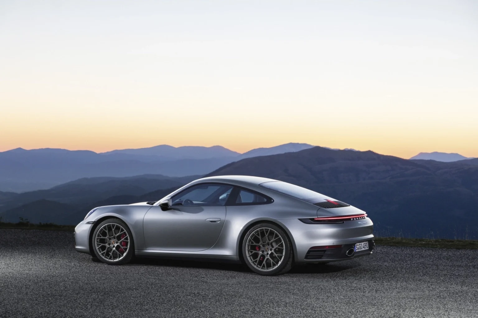 Lawsuit Says New Porsche 911 Was Already Disassembled, porsche 911 for sale, porsche 911 carrera, porsche 911 gt3, porsche 911 gt3 rs,Mid Insider Automotive