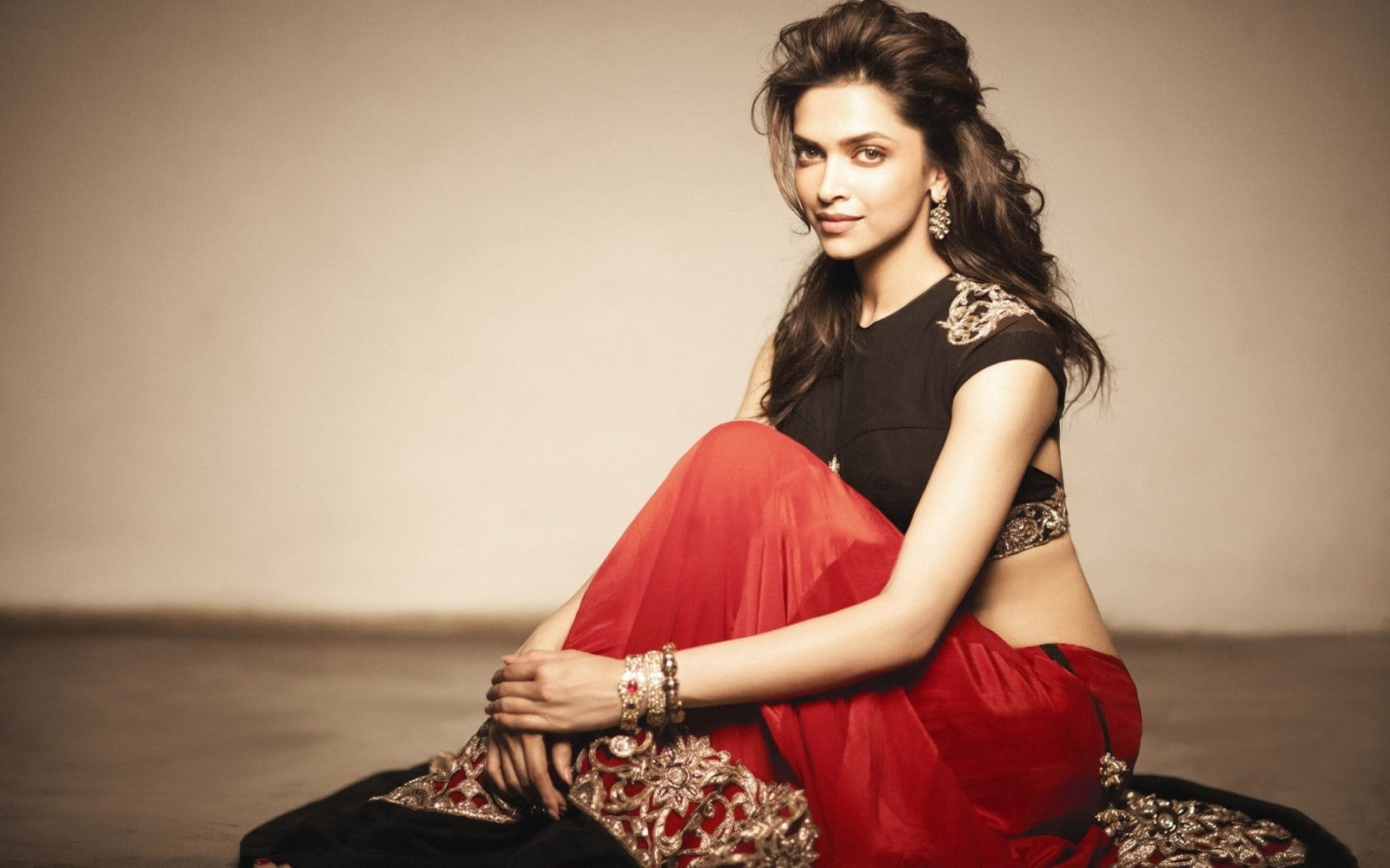 Deepika Padukone 4K Wallpapers Internet Chicks 37