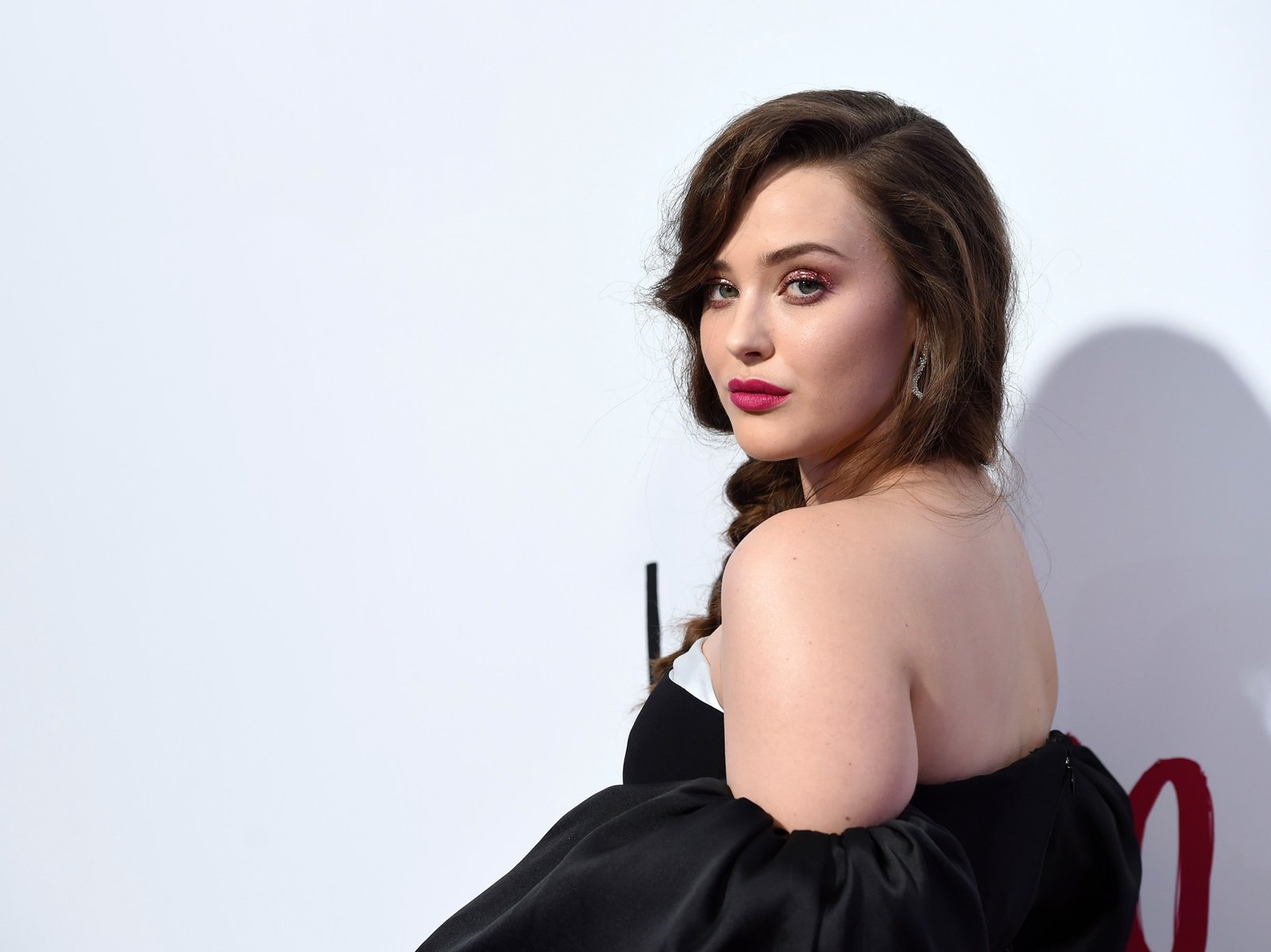 Katherine Langford Internet Chick 4k Wallpapers 13