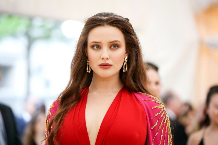 Katherine Langford portrait, Katherine Langford actress photo, Katherine Langford 4K wallpaper,Katherine Langford free wallpaper,Katherine Langford HD wallpaper,Katherine Langford photoshoot,Katherine Langford red carpet photo,Katherine Langford portrait wallpaper,Katherine Langford movie actress,Katherine Langford Internet Chicks wallpaper, Mid Insider Wallpapers