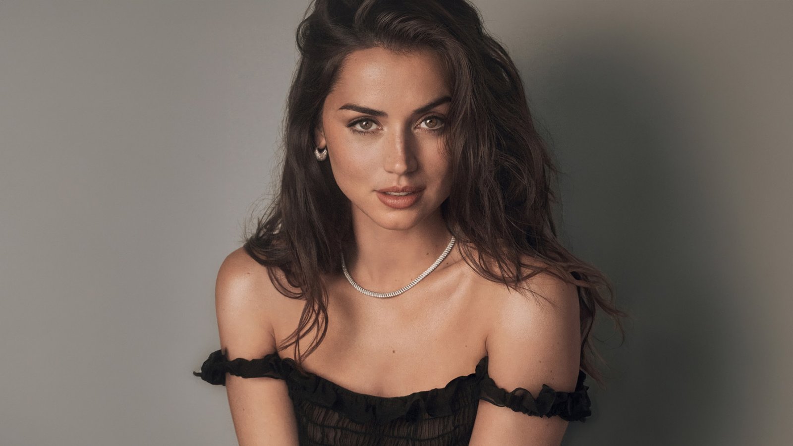 Latest Ana De Armas wallpapers 14
