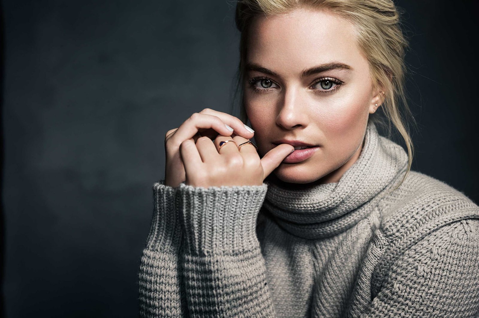 Margot Robbie Wallpapers Internet Chicks 45