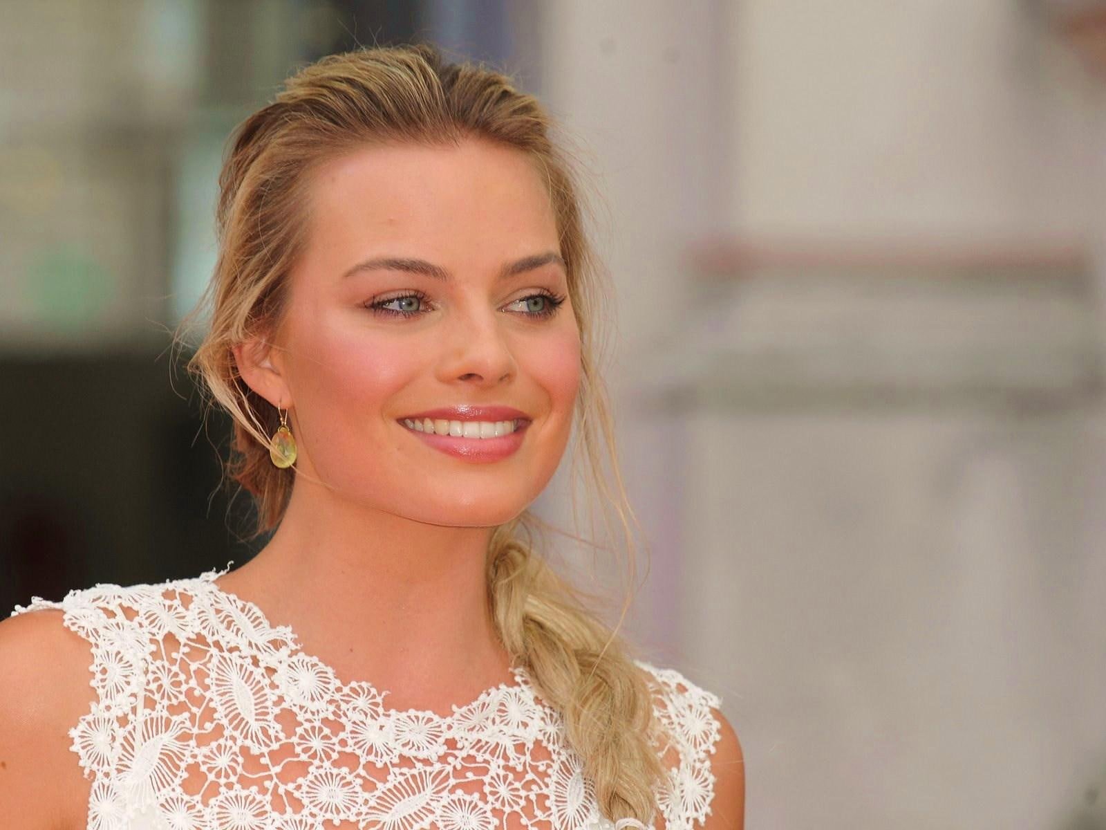 Margot Robbie Wallpapers Internet Chicks 55