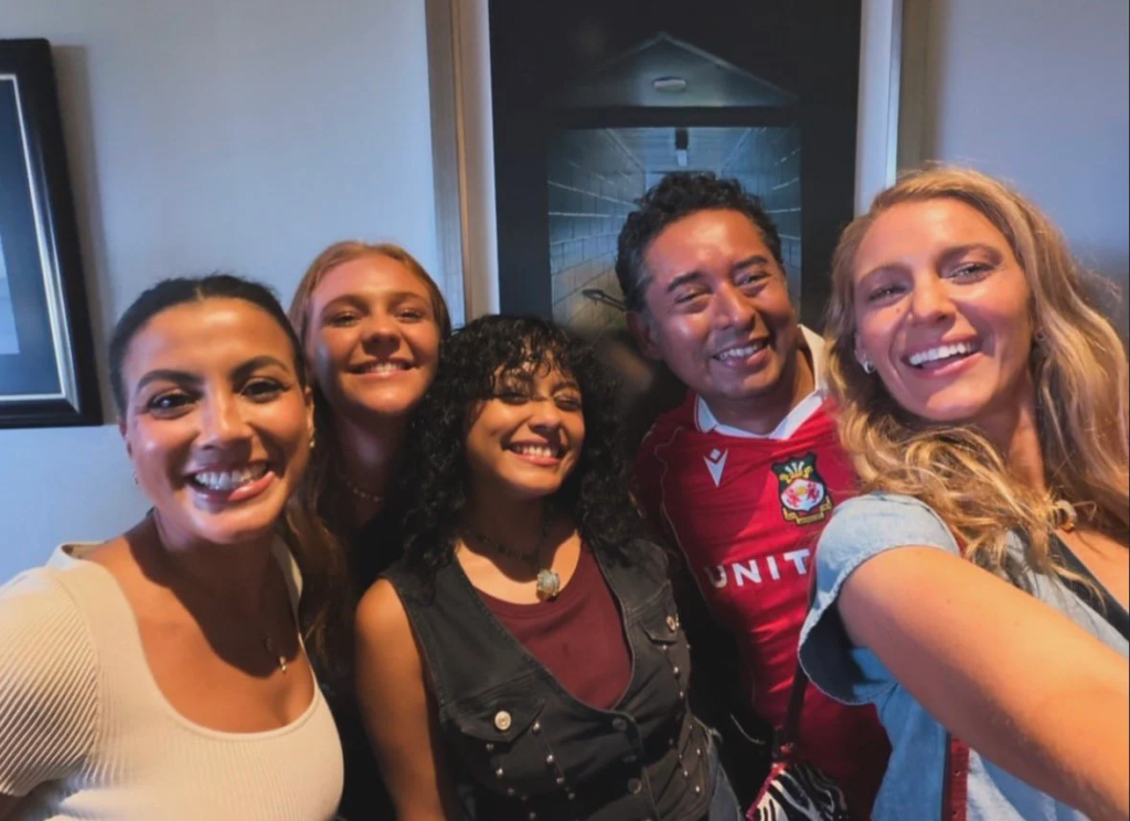 Blake Lively Family Pictures From Yankee Stadium Show Her Family Supporting Wrexham