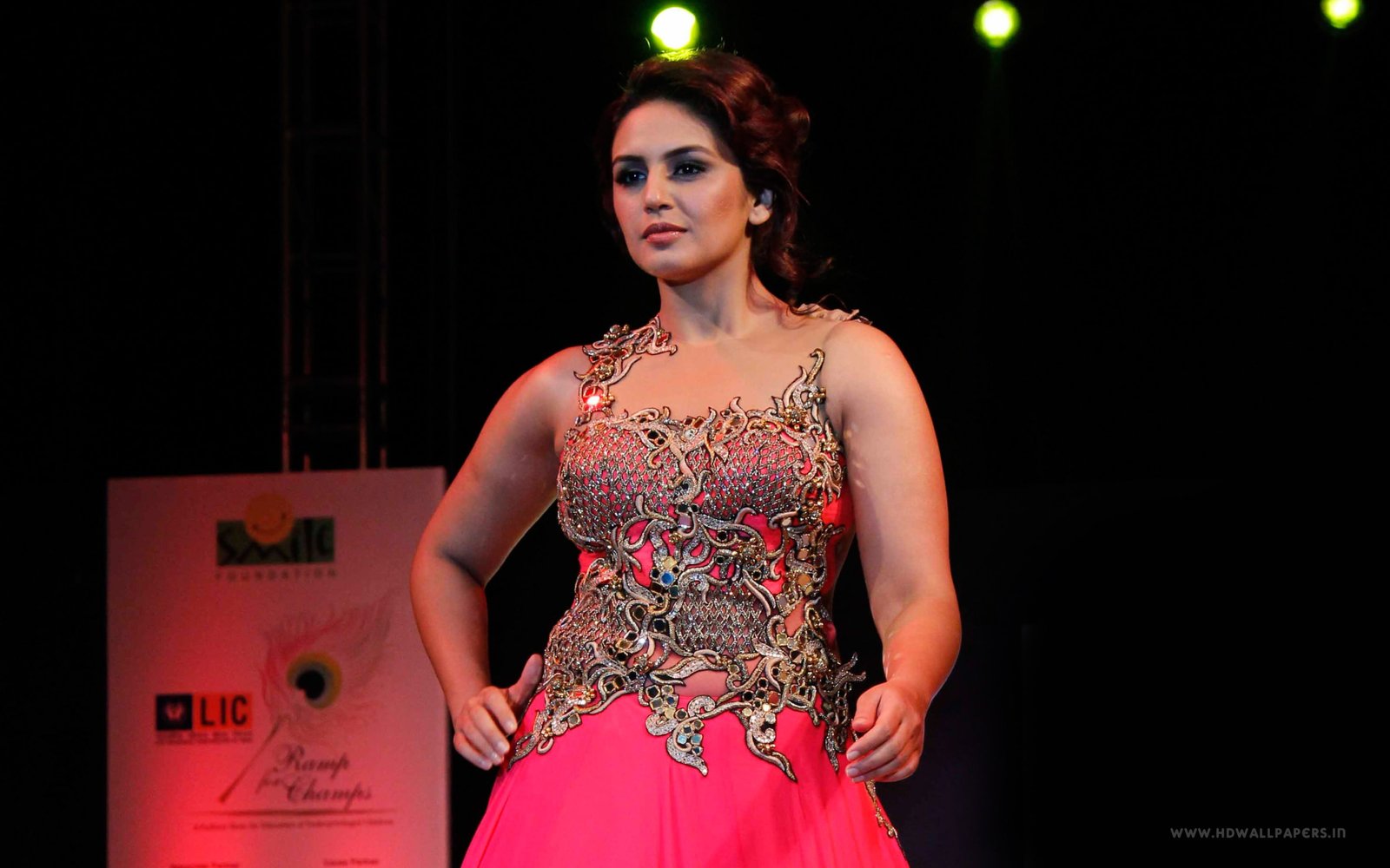 huma qureshi 4k wallpapers 7